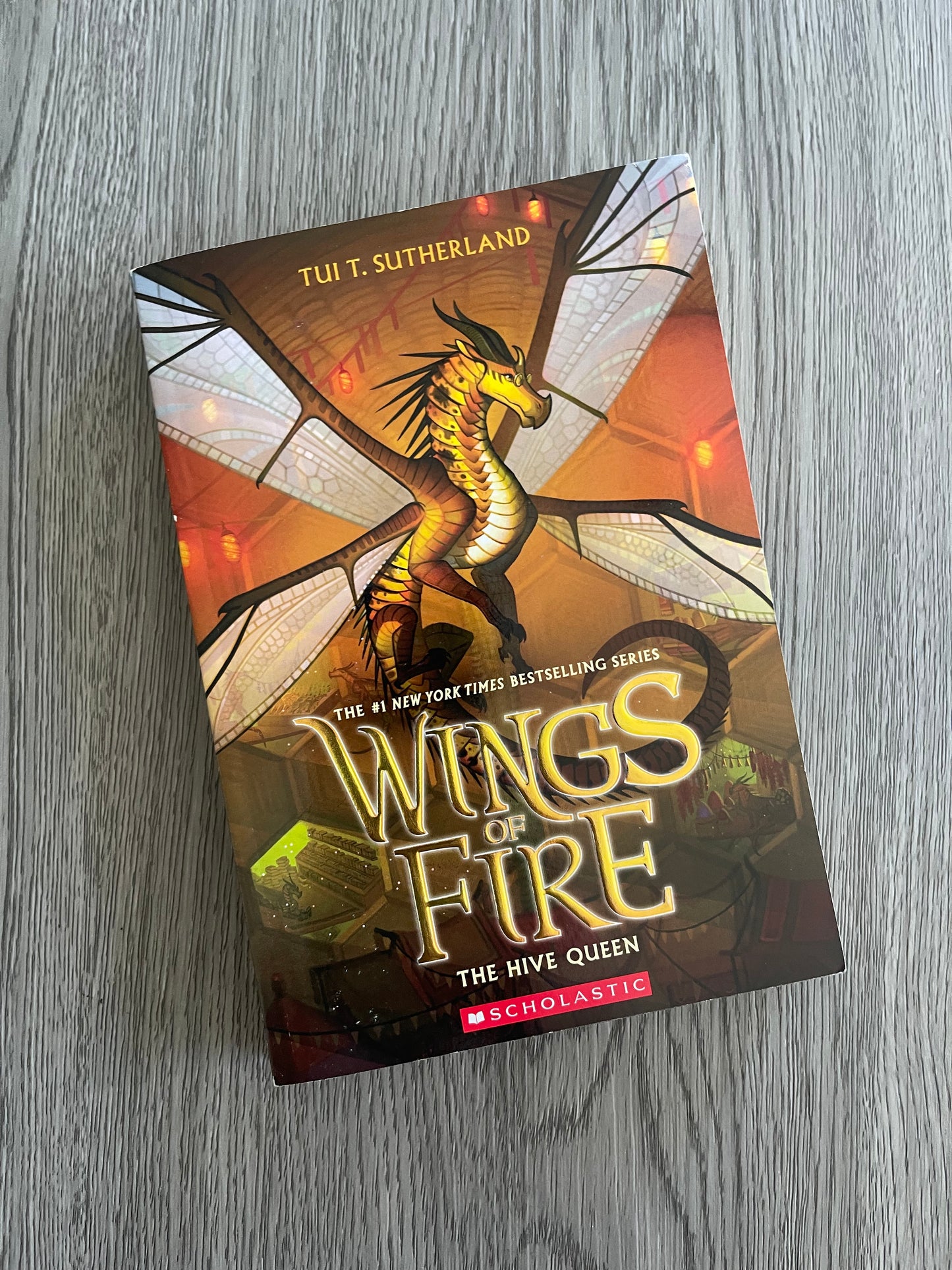 Wings of Fire by Tui T. Sutherland-Used