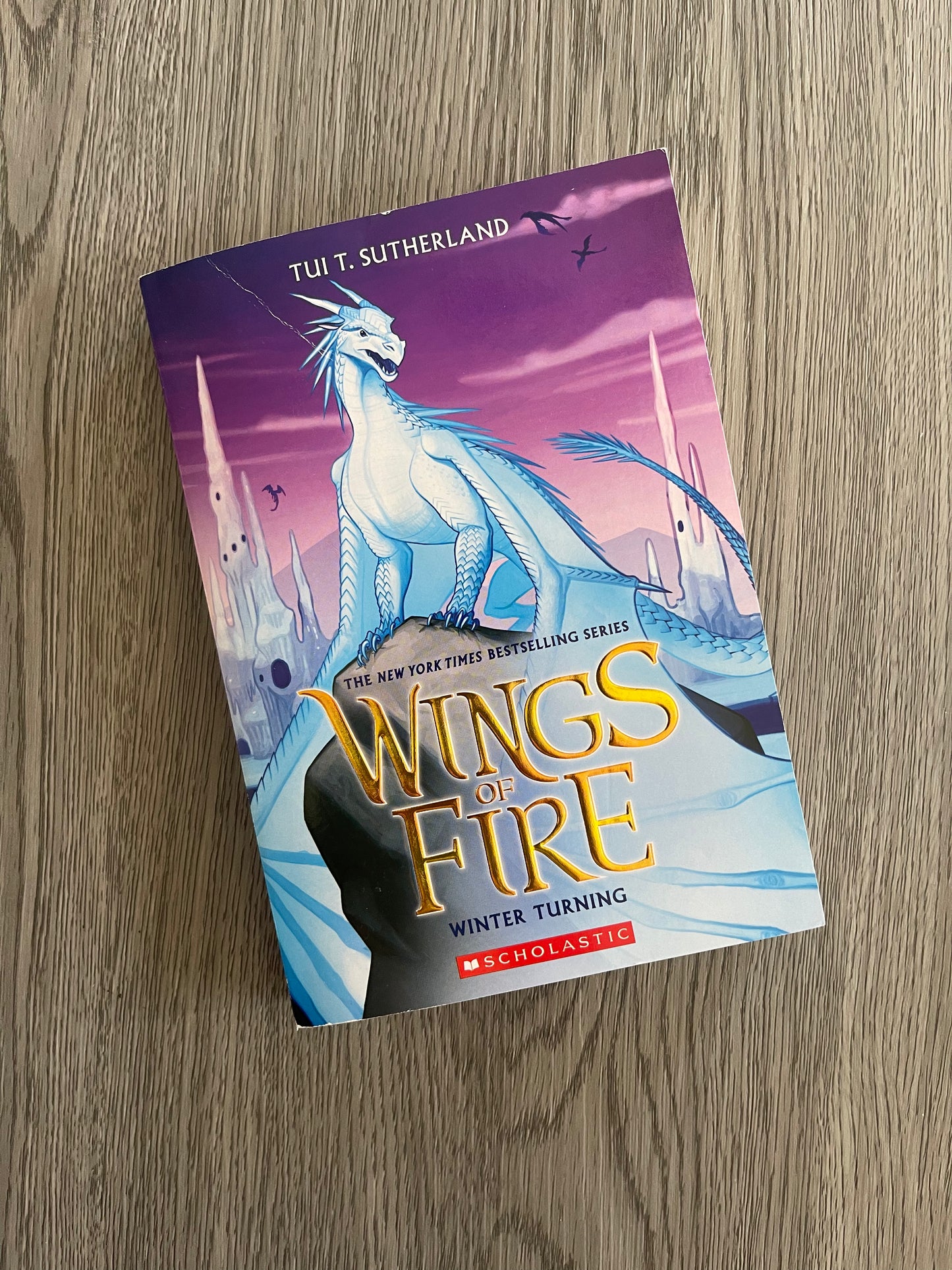 Wings of Fire by Tui T. Sutherland-Used