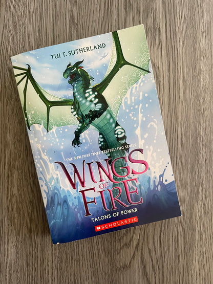 Wings of Fire by Tui T. Sutherland-Used
