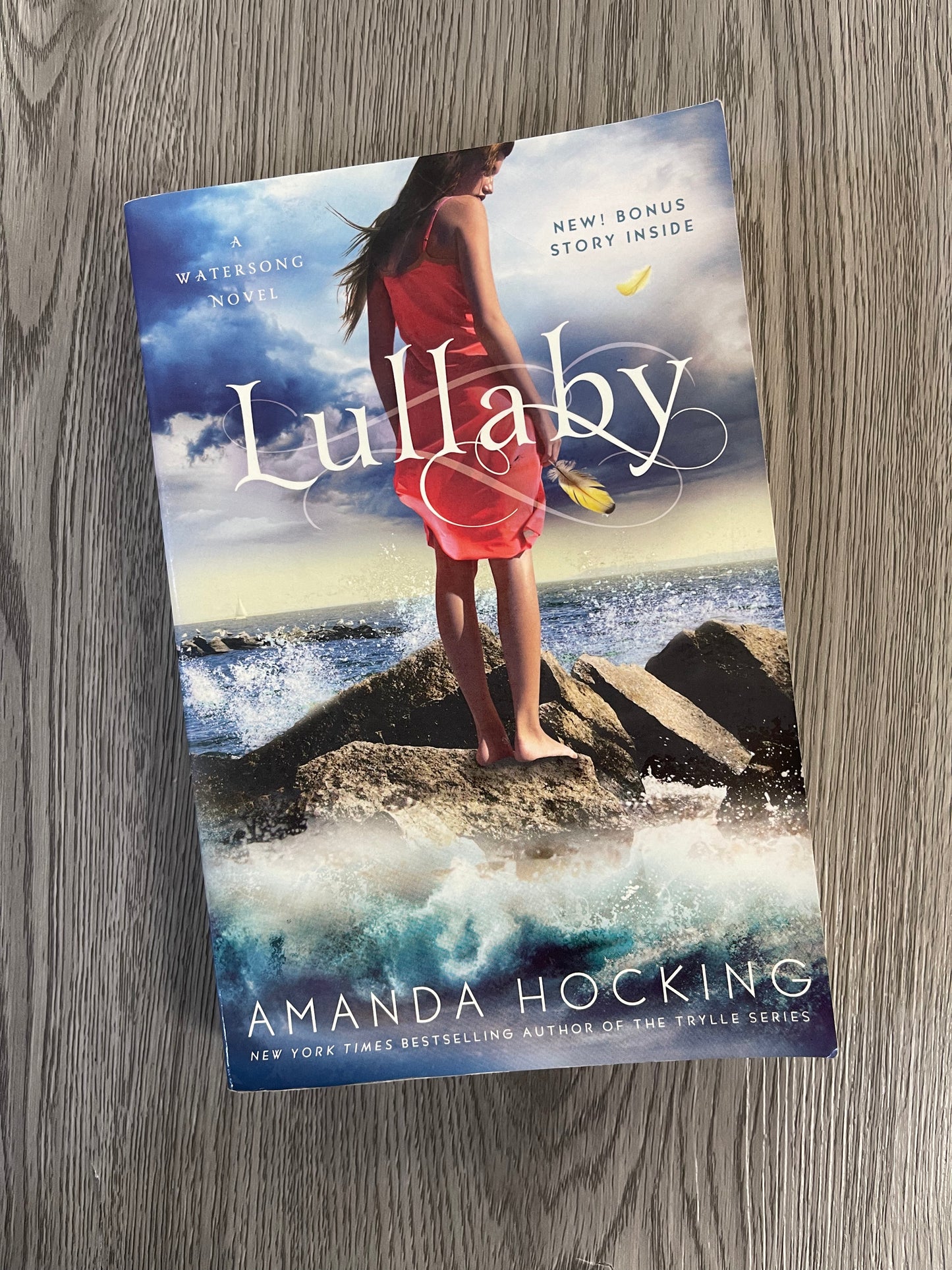 Lullaby ( Watersong #2 )by Amanda Hocking-Used