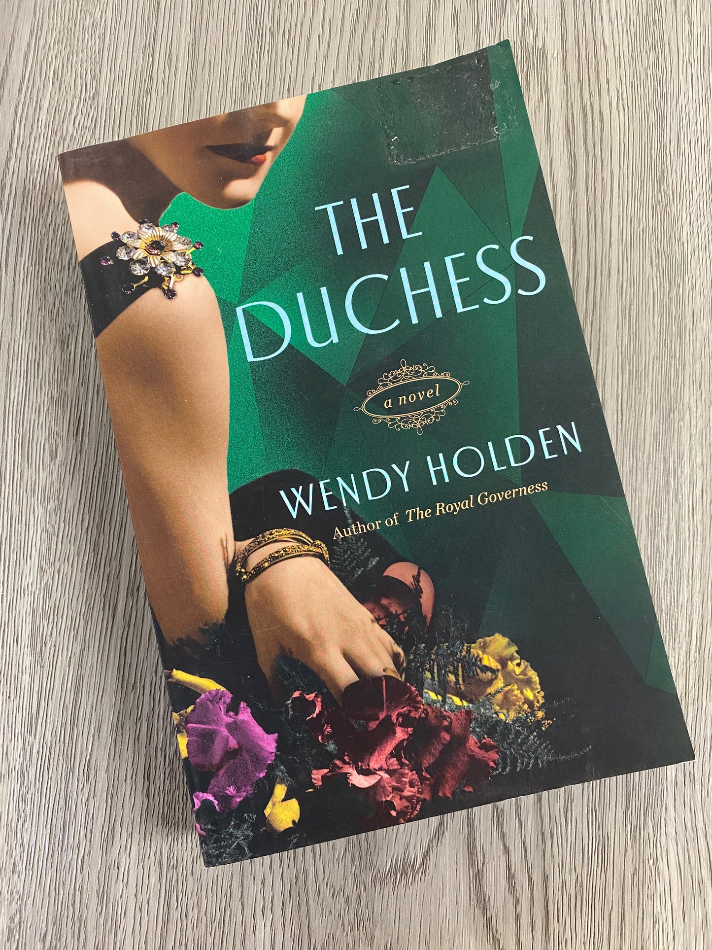 The Duchess (Royal Outsiders #2 ) by Wendy Holden