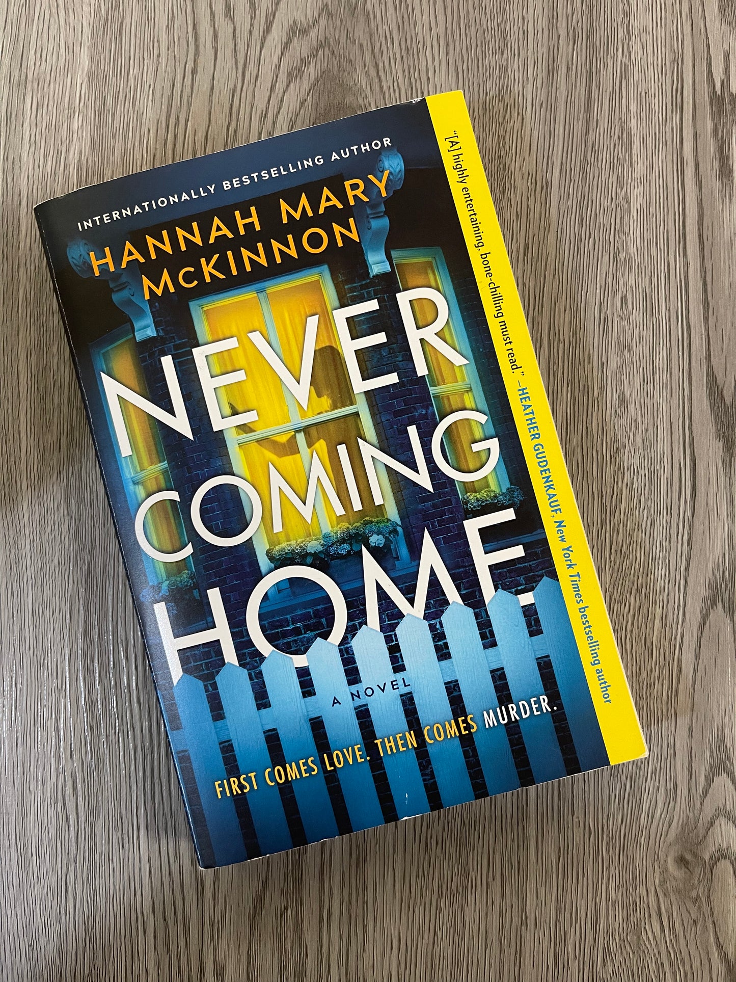 Never Coming Home by Hannah Mary McKinnon