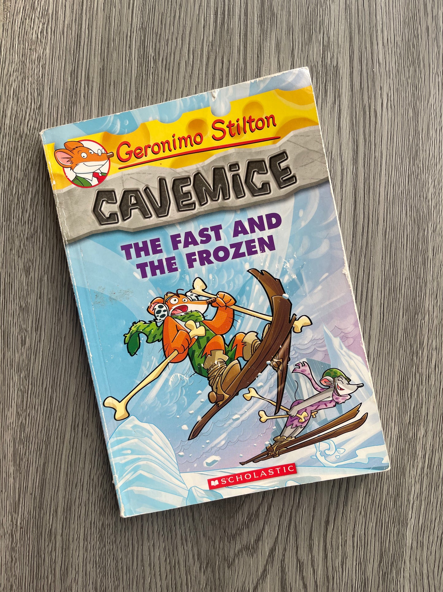 Geronimo Stilton - Cavemice by Geronimo Stilton