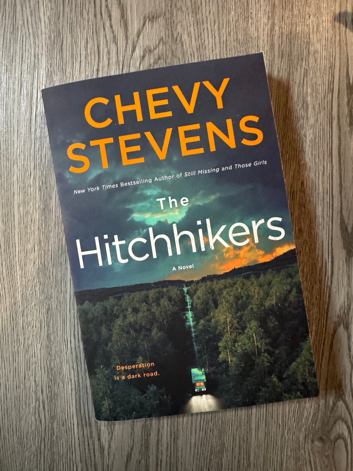 The Hitchhikers by Chevy Stevens-Used