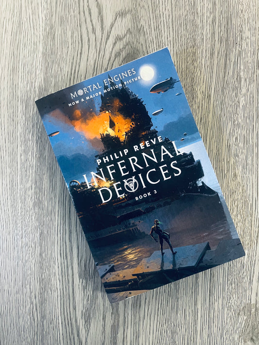 Infernal Devices (Mortal Engines #3) by Philip Reeve-Used