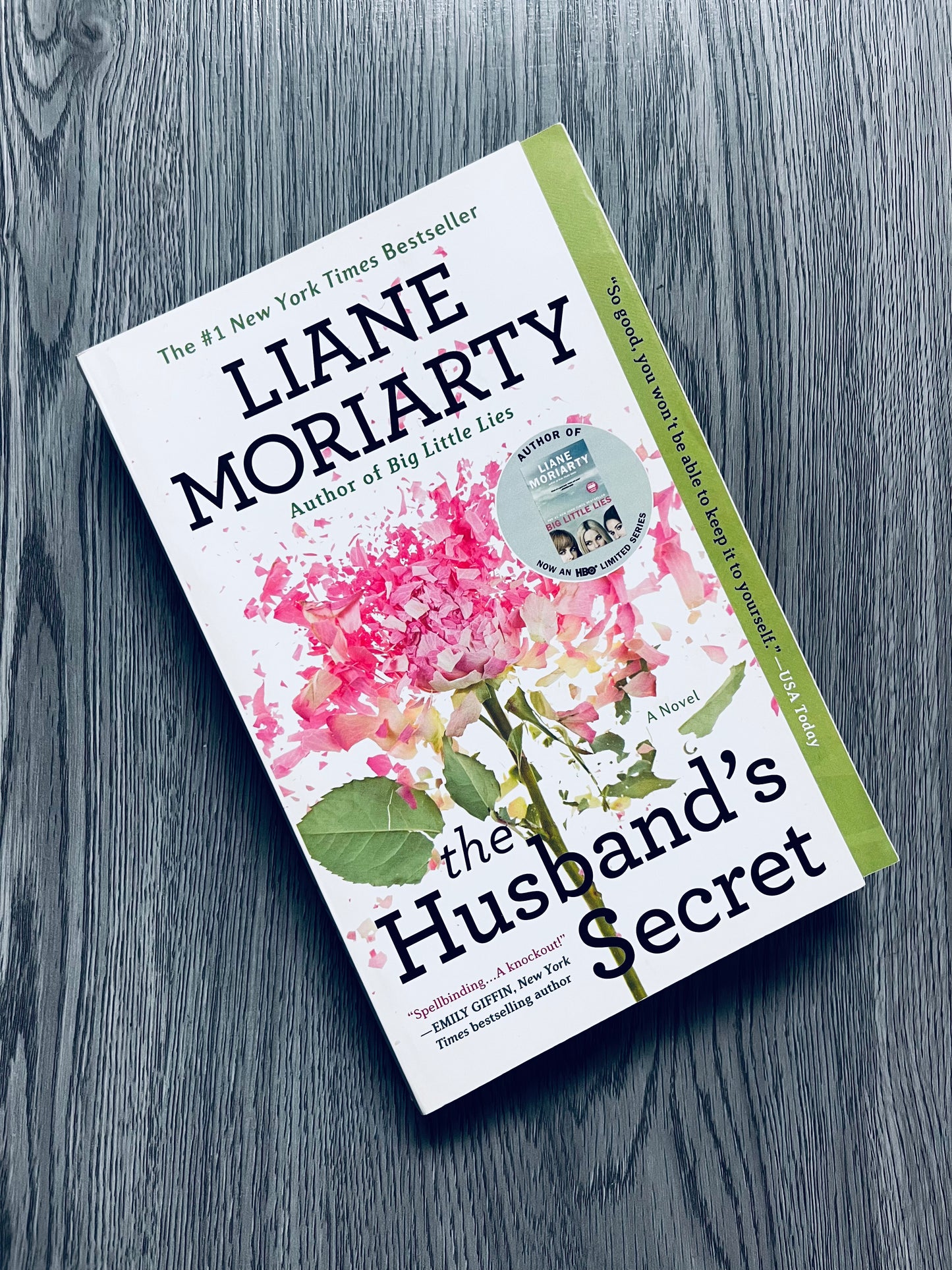 The Husband's Secret by Liane Moriarty