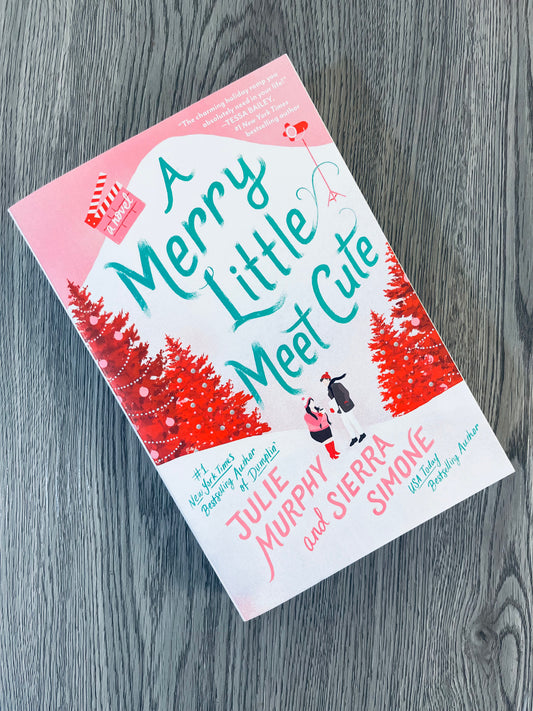A Merry Little Meet Cute (A Christmas Notch #1) by Julie Murphy-Hardcover Used