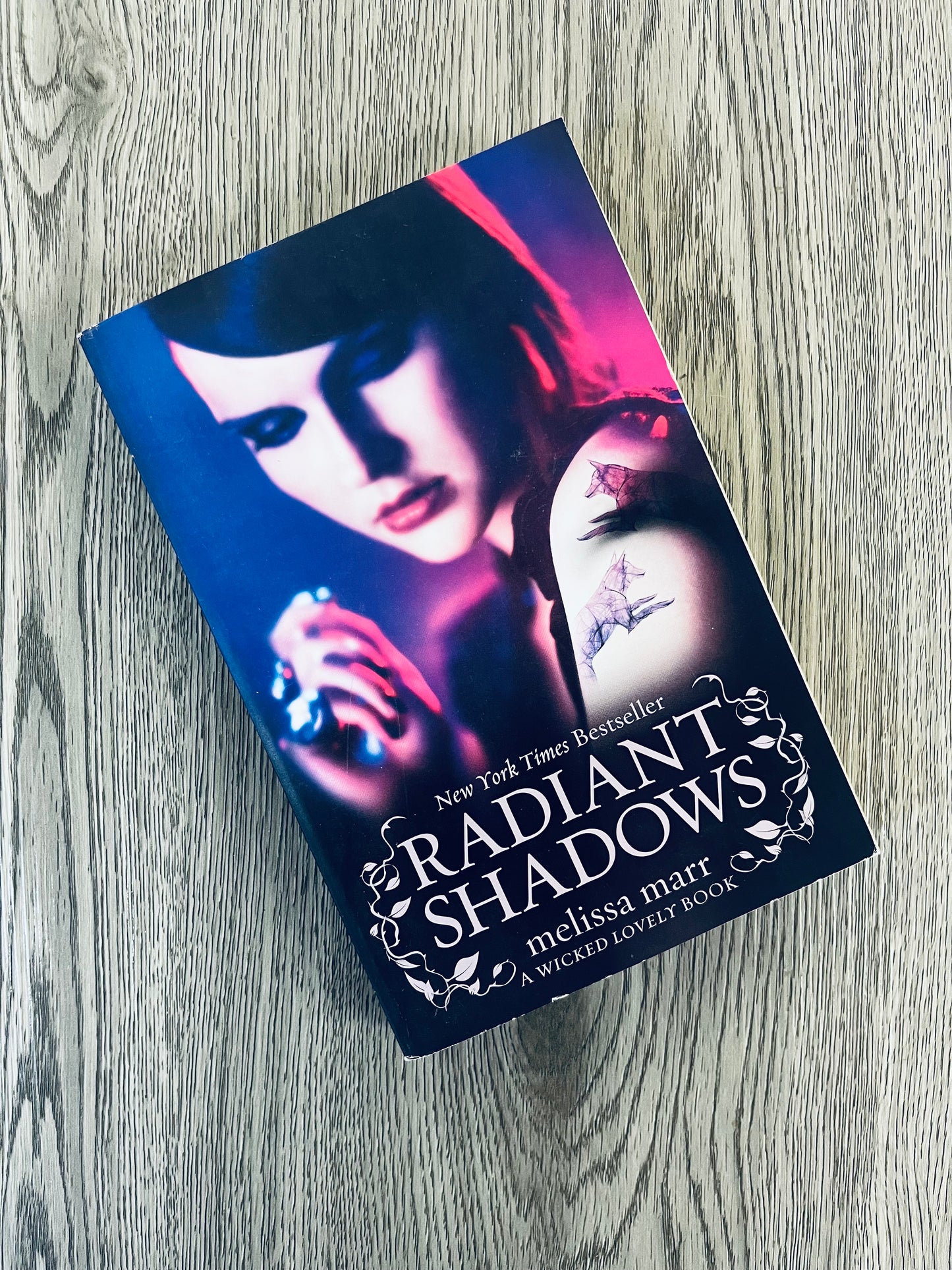 Radiant Shadows (Wicked Lovely #4) by Melissa Marr