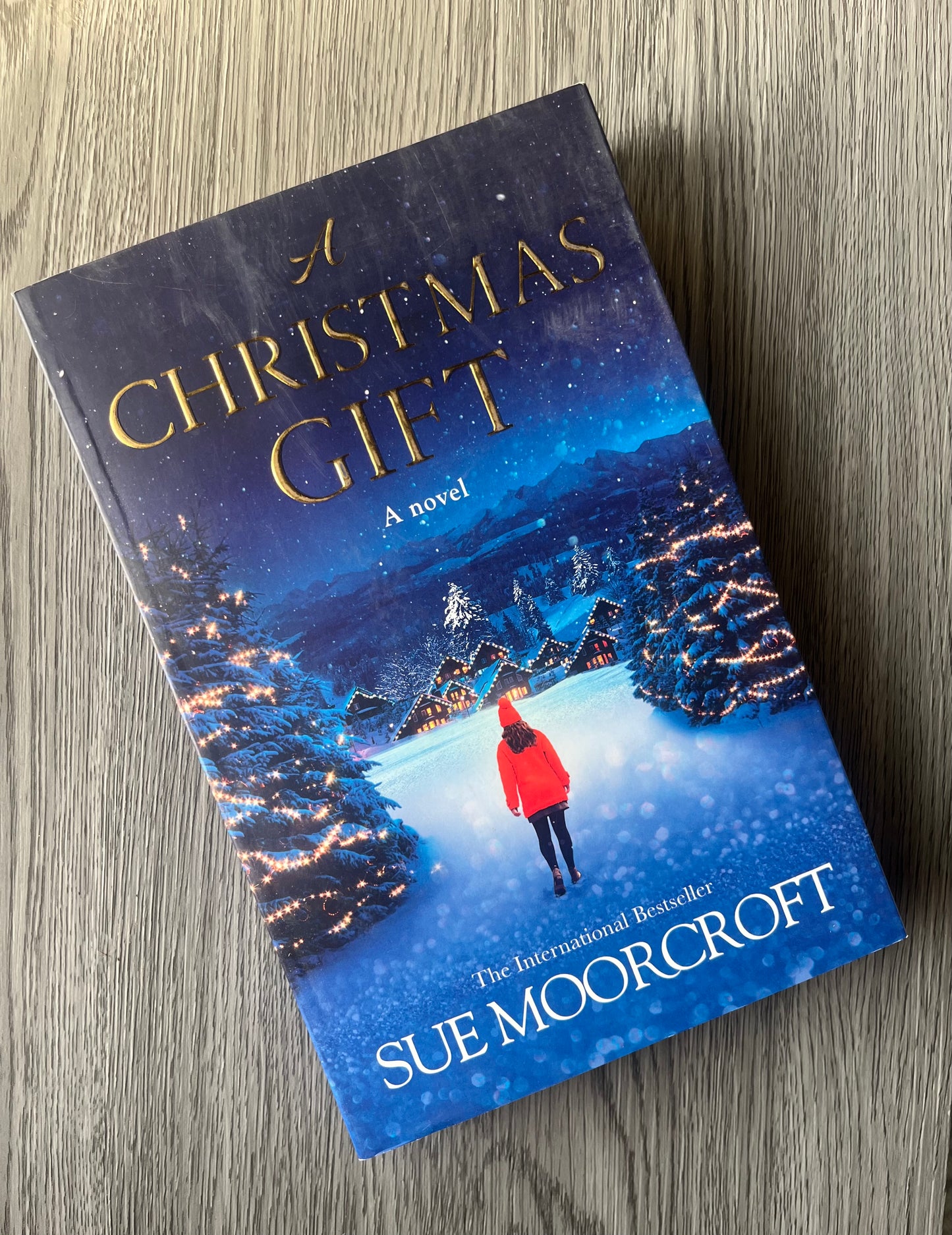 A Christmas Gift by Sue Moorcroft - Used