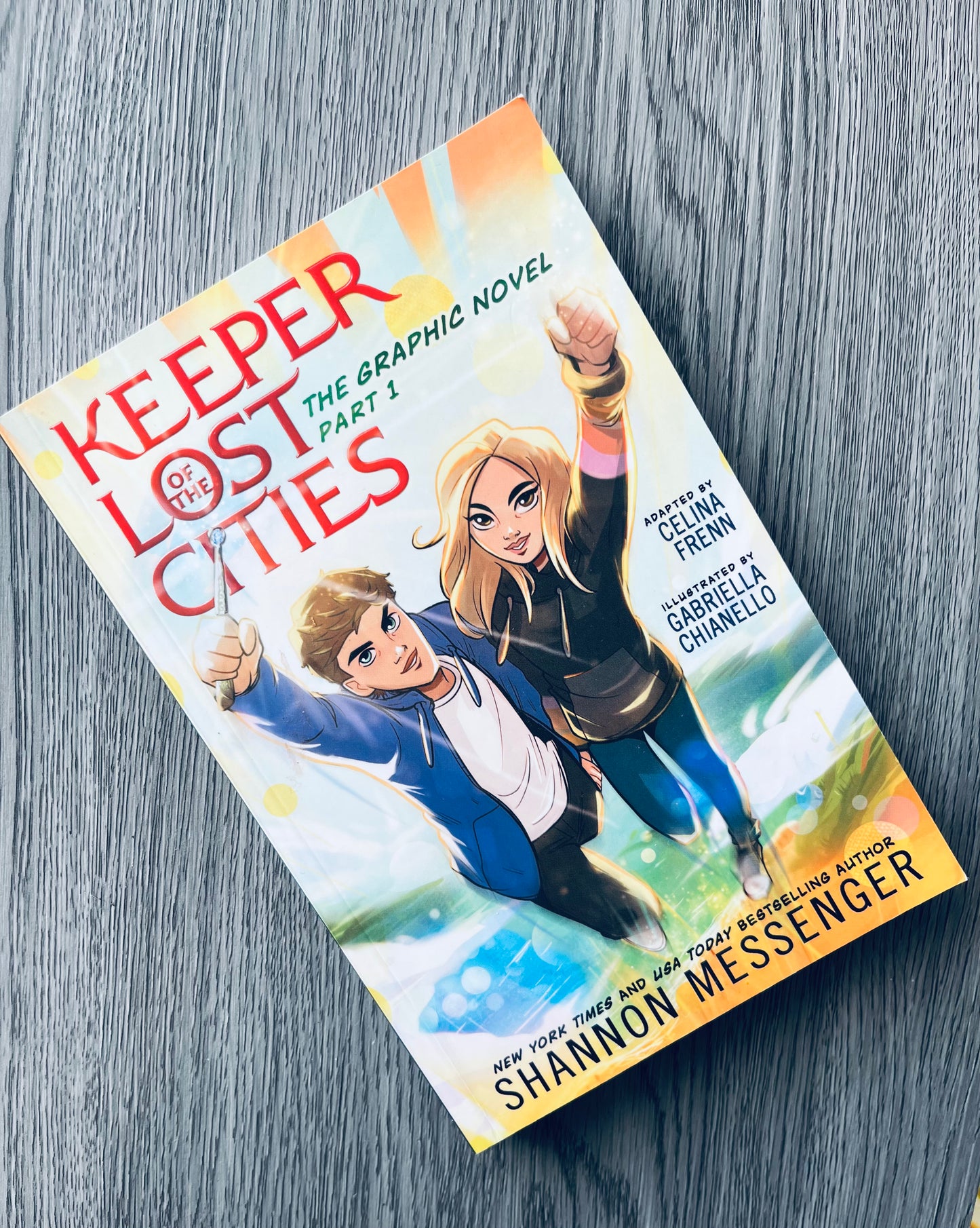 Keeper of the Lost Cities: The Graphic Novel Part 1: Volume 1 by Shannon Messenger - Used