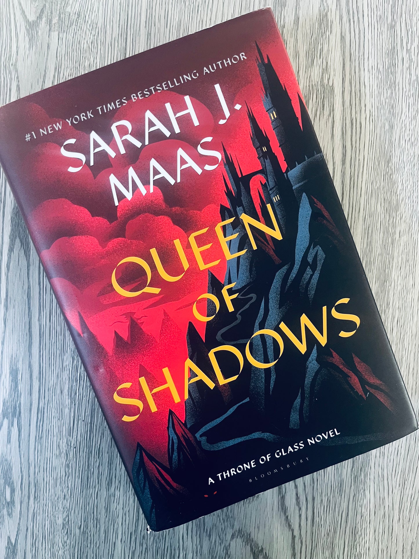 Queen of Shadows (Throne of Glass #4) by Sarah J. Maas