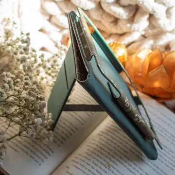 Meaggie Moos-Kindle Basic Case