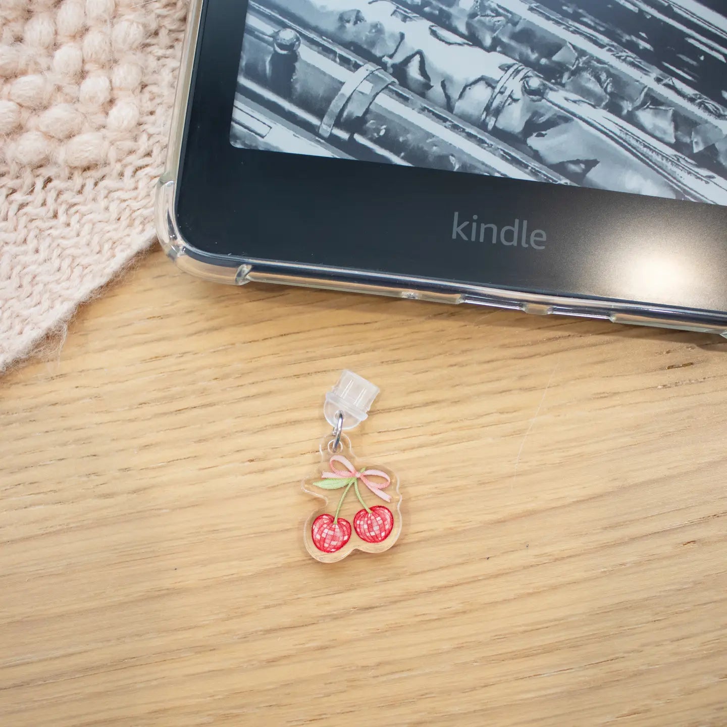 Little Inklings Kindle/Phone Charm USB-C