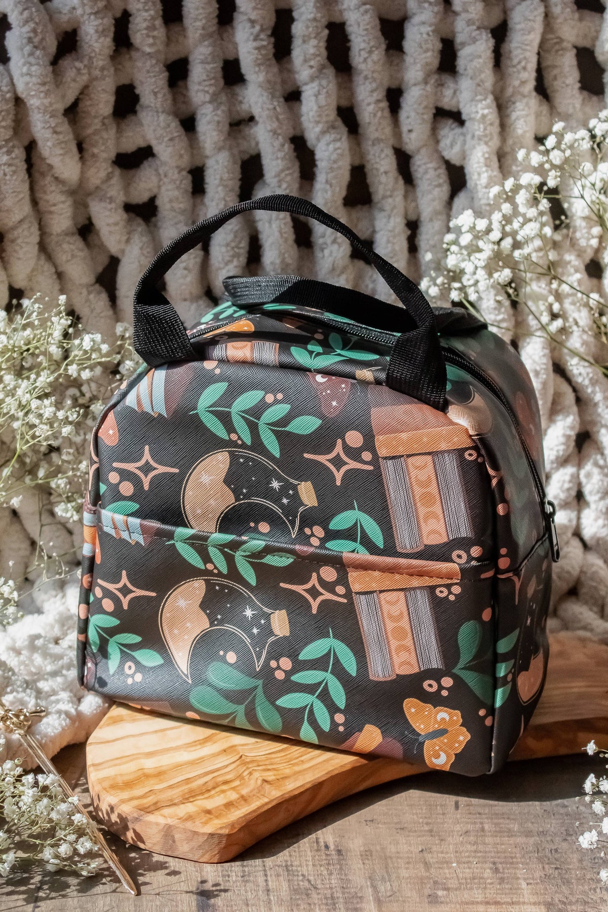 Burgundy Books | Bookish Insulated Lunch Tote