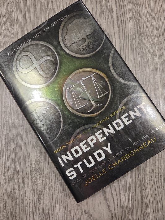 Independent Study (The Testing #2) by Joelle Charbonneau - Hardcover Used