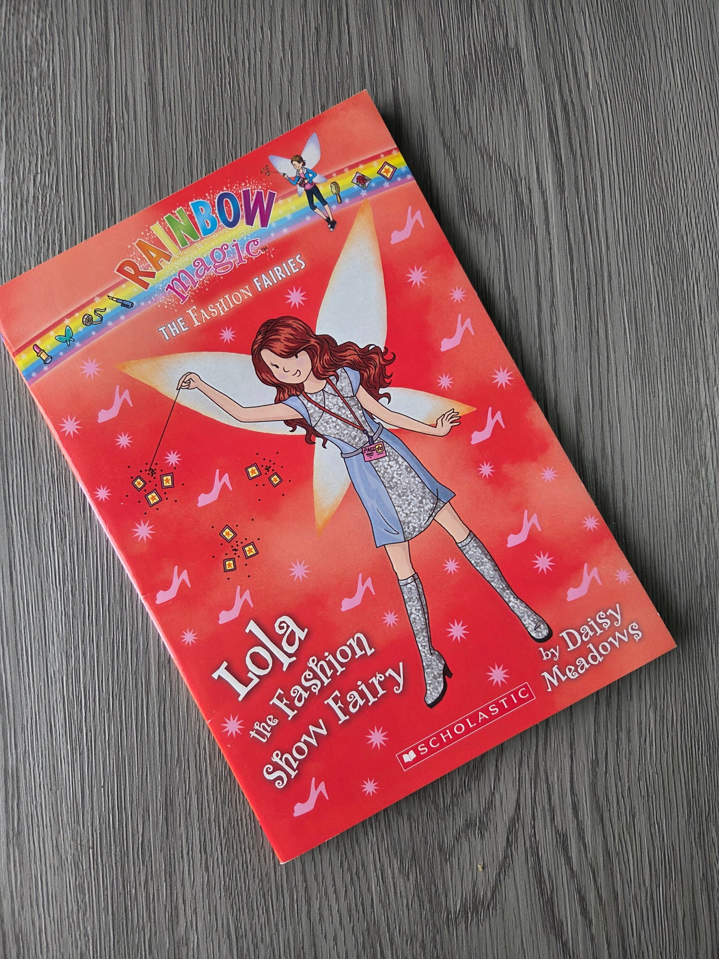 Rainbow Magic, The Fashion Fairies by Daisy Meadows-Used