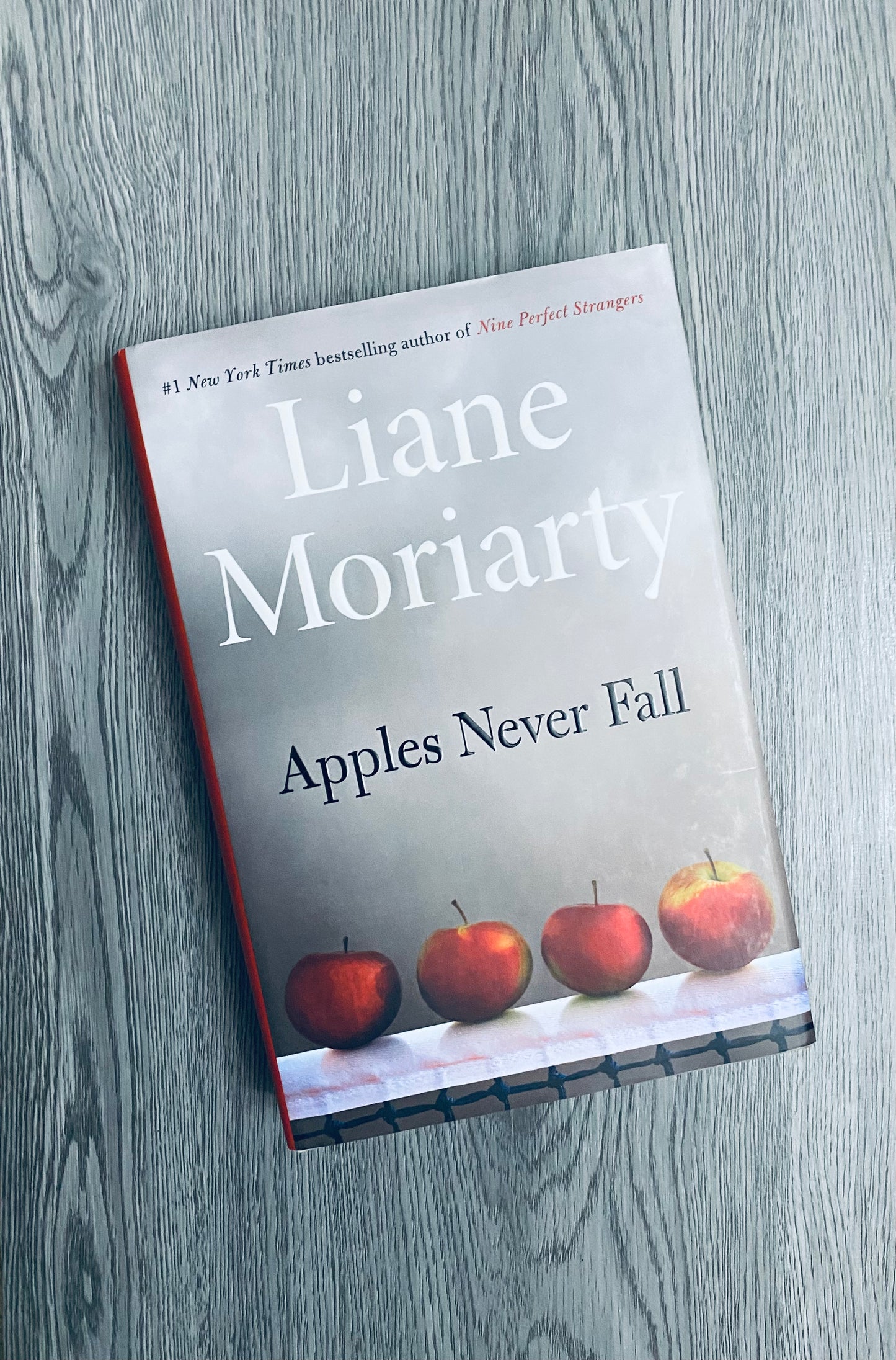 Apples Never Fall by Liane Moriarty