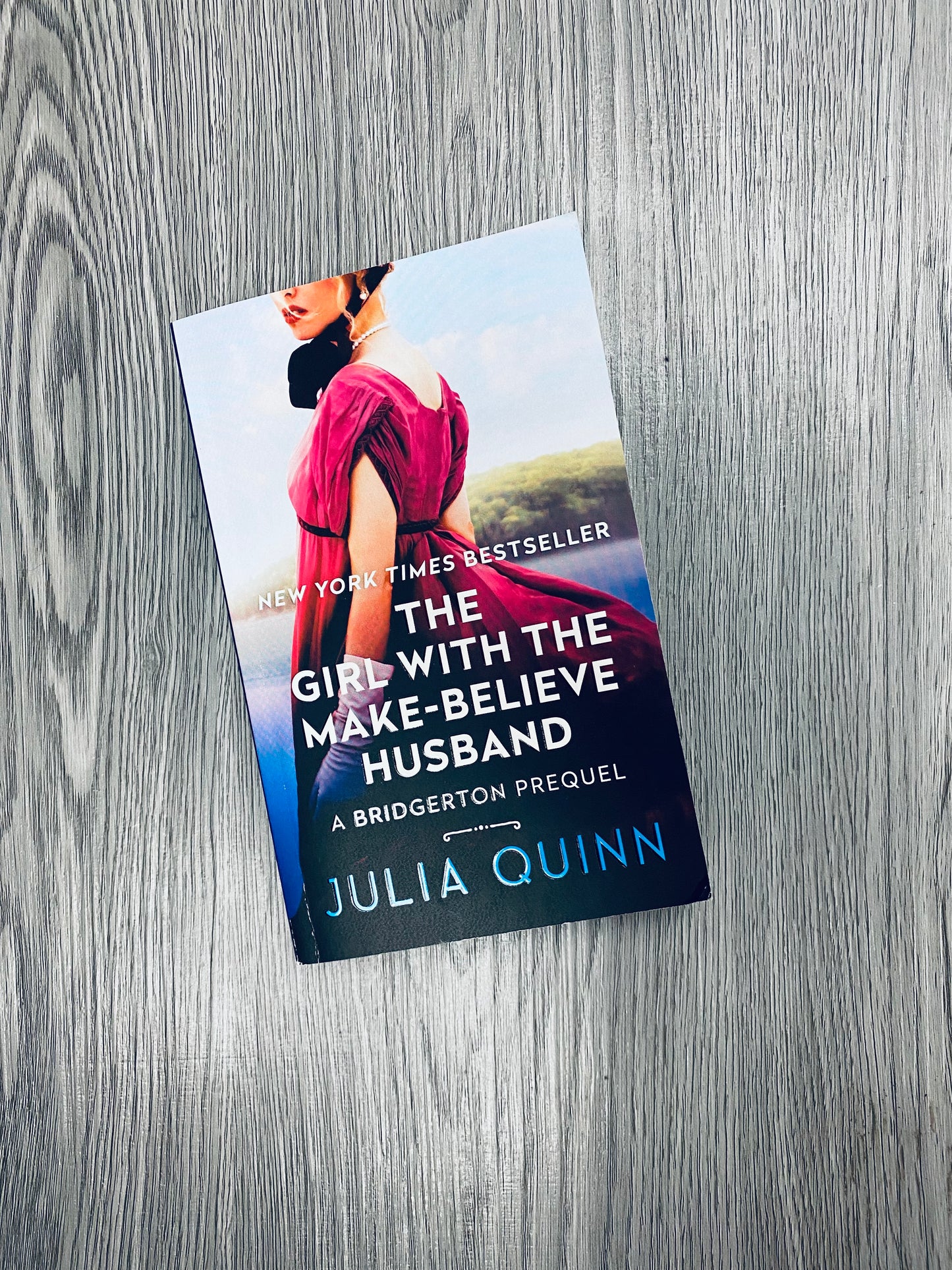 The Girl with the Make-Believe Husband (Rokesbys #2) by Julia Quinn-Used