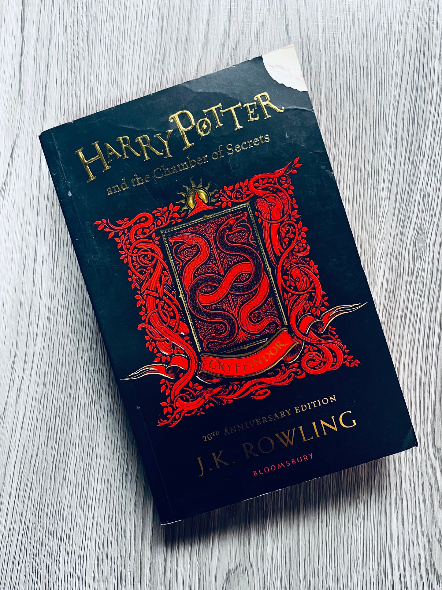 Harry Potter and the Chamber of Secrets( Harry Potter #2) by J.K Rowling