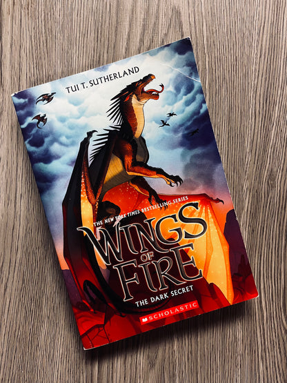 Wings of Fire by Tui T. Sutherland-Used